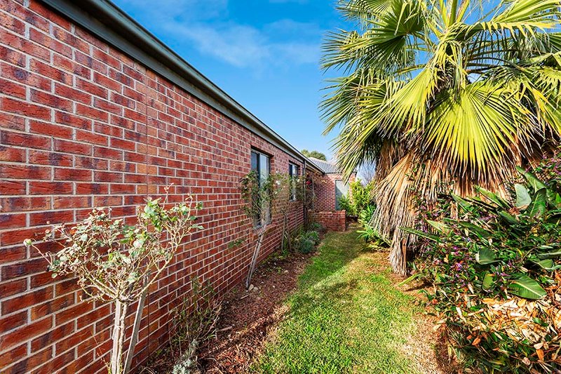 Photo - 27 Wylie Way, Point Cook VIC 3030 - Image 15