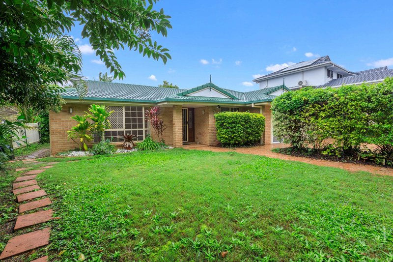 Photo - 27 Wyncroft Street, Holland Park QLD 4121 - Image 14