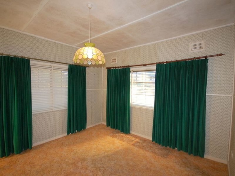 Photo - 27 Wyoming Street, Wingham NSW 2429 - Image 3