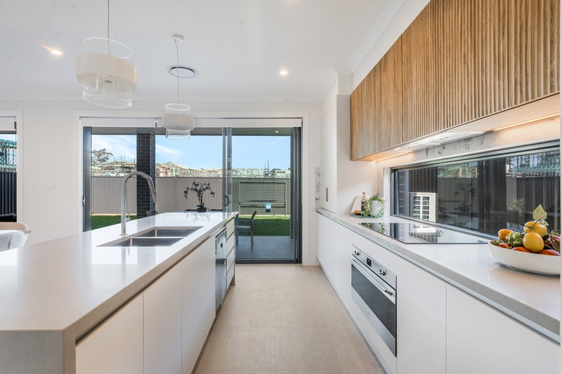 Photo - 27 Yandanooka Street, Austral NSW 2179 - Image 17