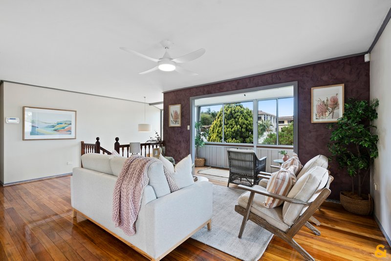 Photo - 27 Yaringa Street, Manly West QLD 4179 - Image 3