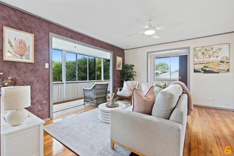 Photo - 27 Yaringa Street, Manly West QLD 4179 - Image 4