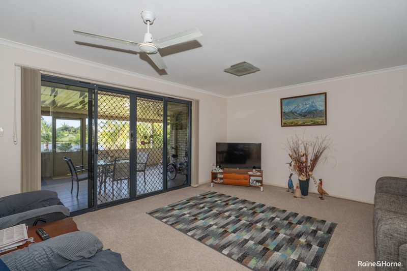 Photo - 27 Yarrilee Circuit, Dundowran QLD 4655 - Image 4