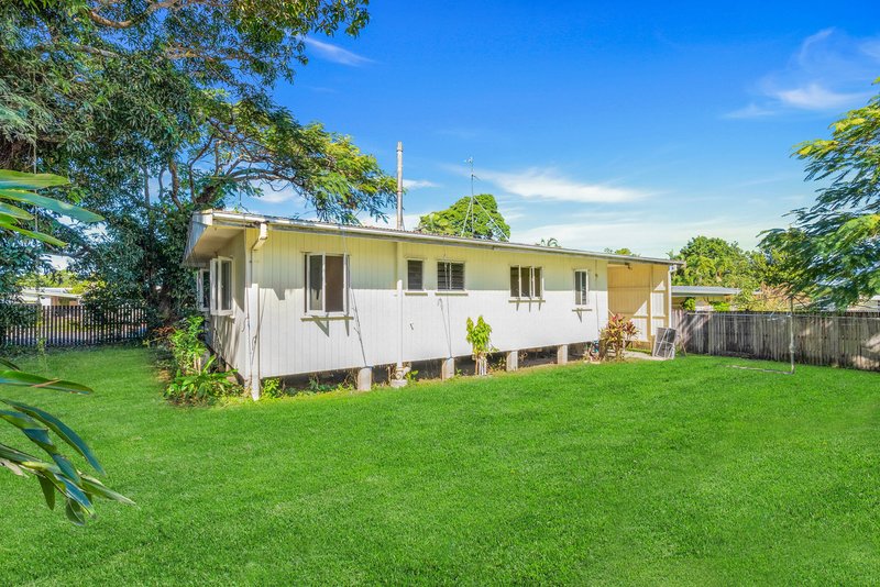 Photo - 27 York Street, Whitfield QLD 4870 - Image 14