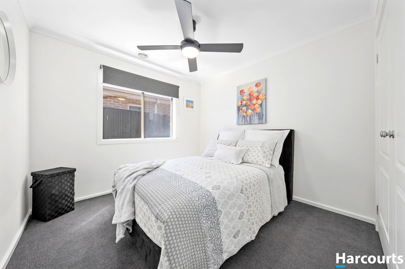 Photo - 27 Yvette Drive, Rowville VIC 3178 - Image 13