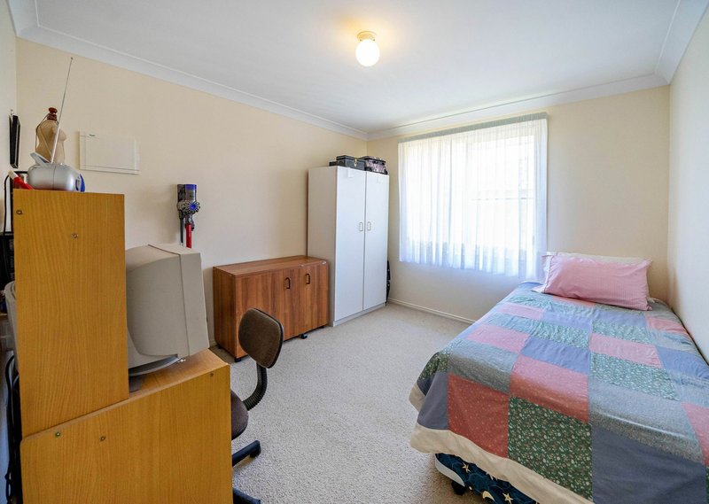 Photo - 2/70 Old Bar Road, Old Bar NSW 2430 - Image 10