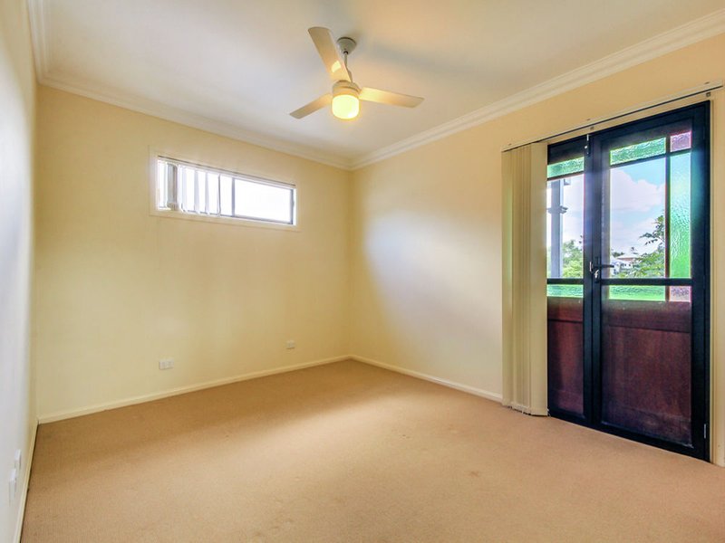 Photo - 2/70 Overend Street, Norman Park QLD 4170 - Image 6