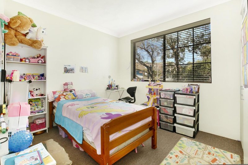 Photo - 2/70 Smith Street, Wollongong NSW 2500 - Image 3