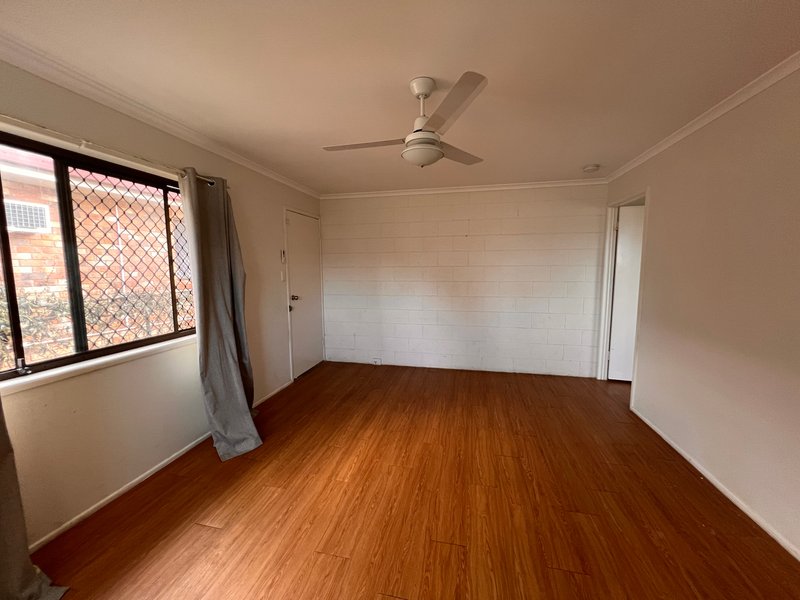 Photo - 2/70 Station Road, Lawnton QLD 4501 - Image 3