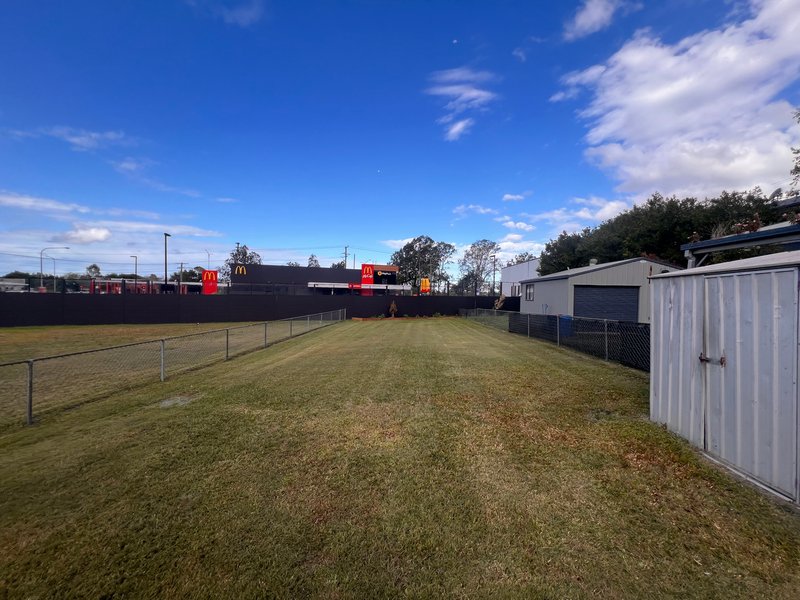 Photo - 2/70 Station Road, Lawnton QLD 4501 - Image 7