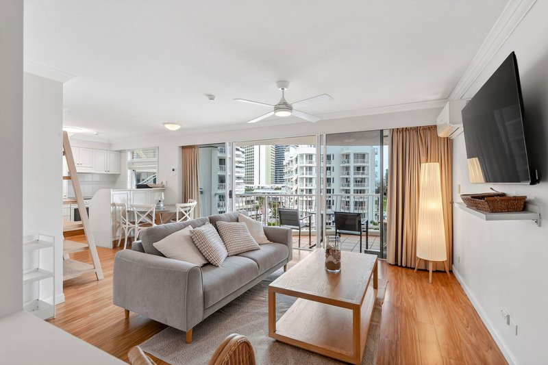 Photo - 2702/24 Queensland Avenue, Broadbeach QLD 4218 - Image 3