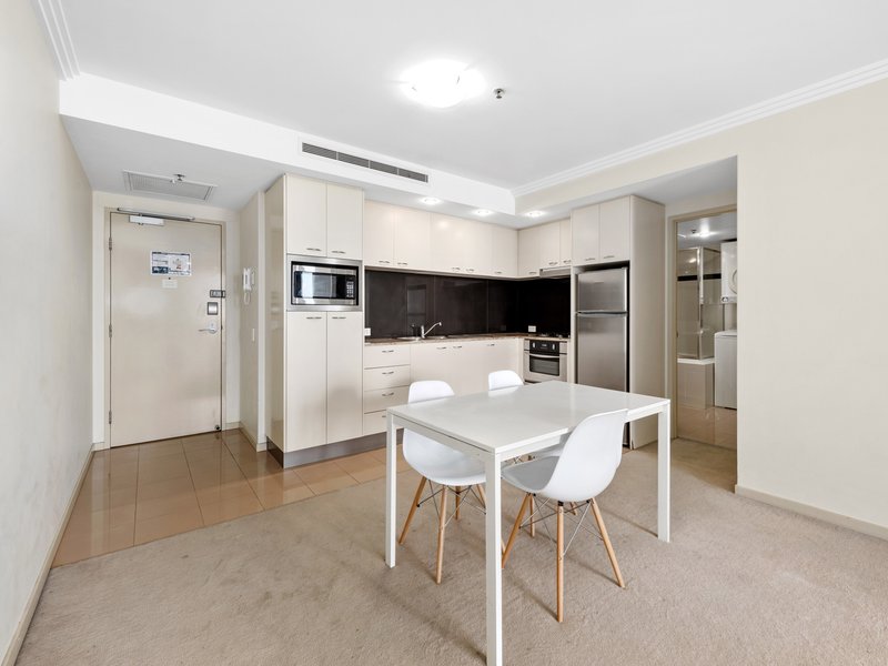 Photo - 2702/70 Mary Street, Brisbane City QLD 4000 - Image 8