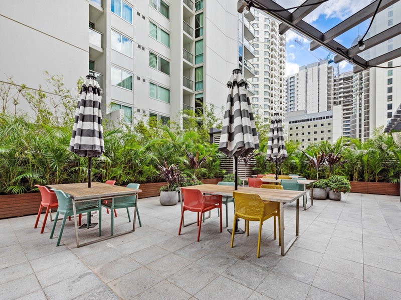 Photo - 2702/70 Mary Street, Brisbane City QLD 4000 - Image 10