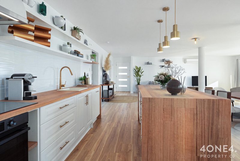 Photo - 2/704 Oceana Drive, Tranmere TAS 7018 - Image 5