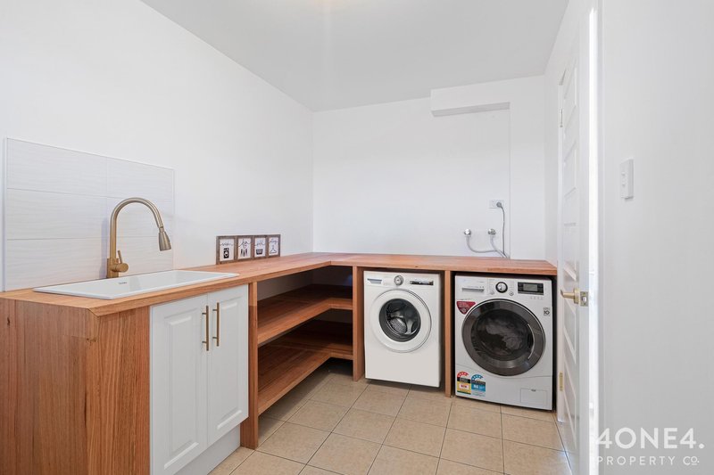 Photo - 2/704 Oceana Drive, Tranmere TAS 7018 - Image 16