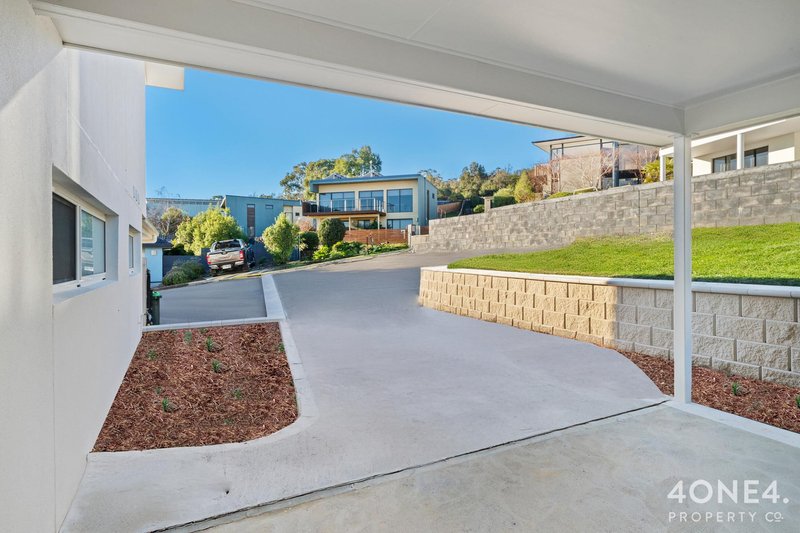 Photo - 2/704 Oceana Drive, Tranmere TAS 7018 - Image 17