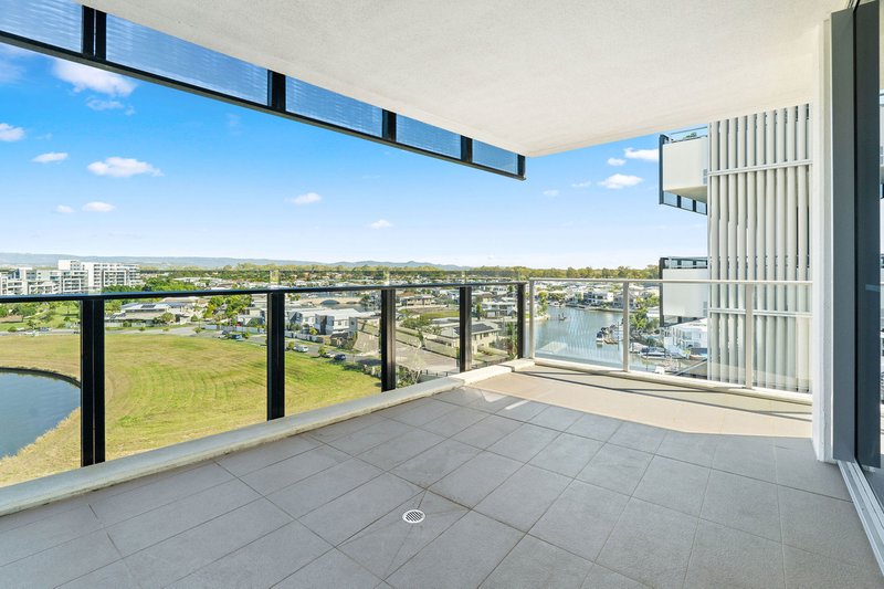 Photo - 2704/25-31 East Quay Drive, Biggera Waters QLD 4216 - Image 2