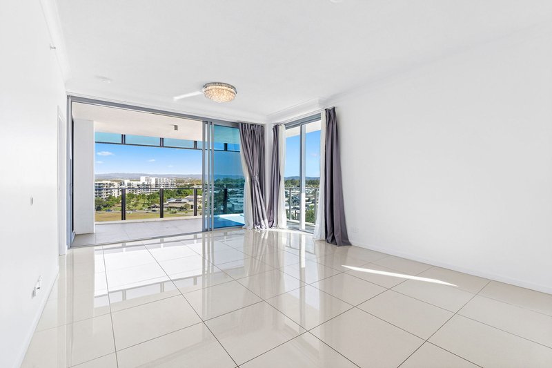 Photo - 2704/25-31 East Quay Drive, Biggera Waters QLD 4216 - Image 6