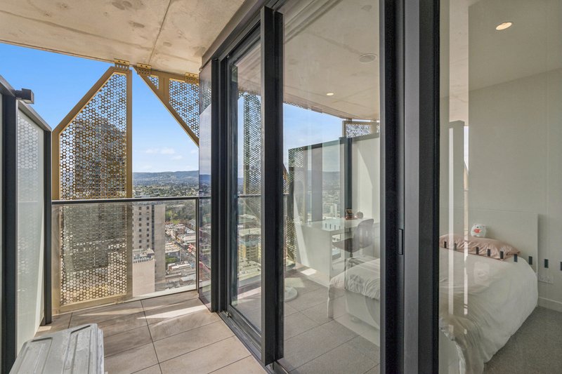 Photo - 2706/17 Austin Street, Adelaide SA 5000 - Image 11