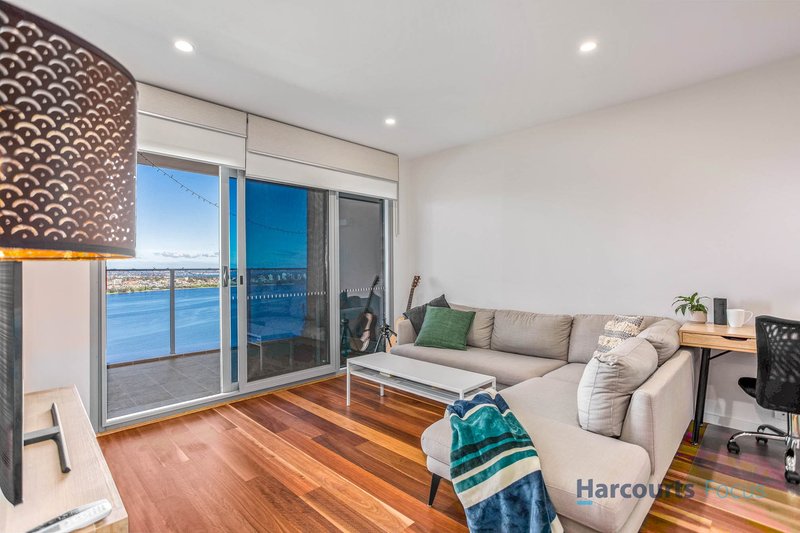 Photo - 2706/63 Adelaide Terrace, East Perth WA 6004 - Image 7