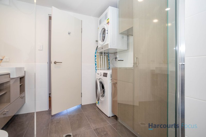 Photo - 2706/63 Adelaide Terrace, East Perth WA 6004 - Image 11