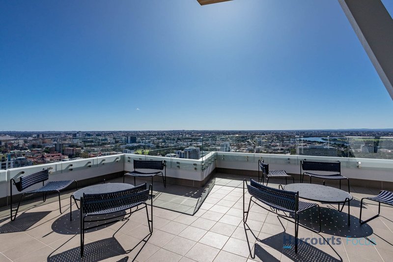 Photo - 2706/63 Adelaide Terrace, East Perth WA 6004 - Image 19