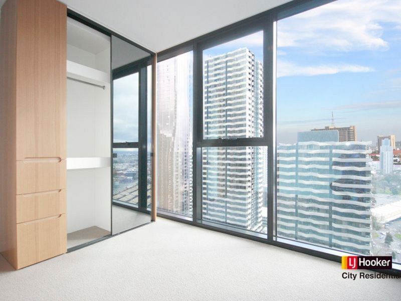 Photo - 2707/442 Elizabeth Street, Melbourne VIC 3000 - Image 3