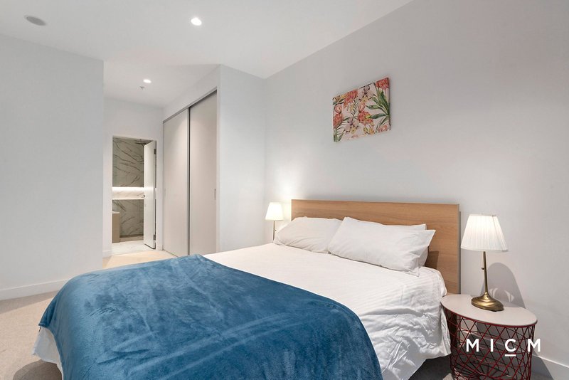 Photo - 2709/633 Little Lonsdale Street, Melbourne VIC 3000 - Image 4