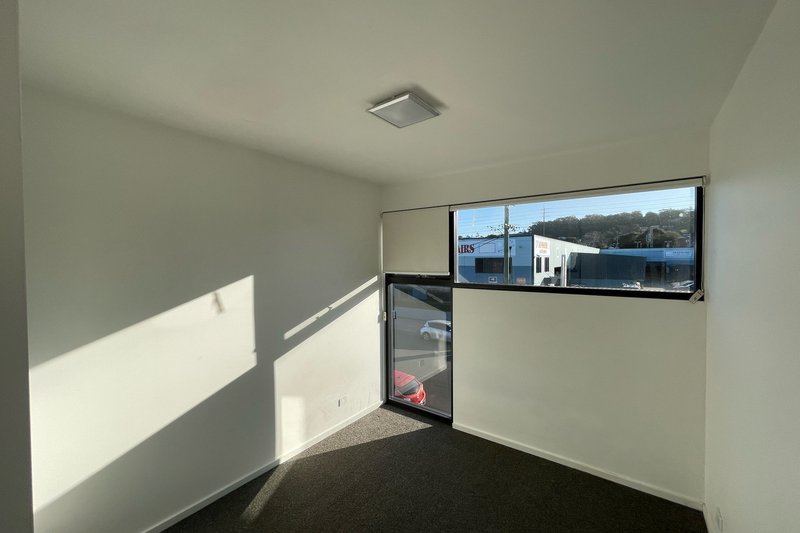 Photo - 2/71 Auburn Street, Wollongong NSW 2500 - Image 5