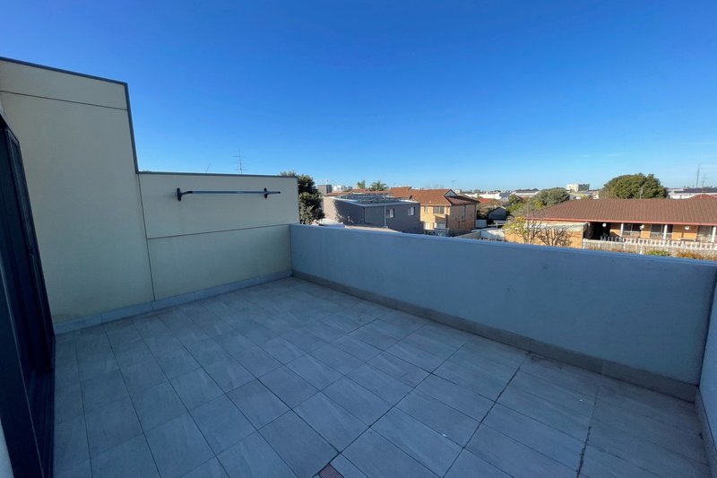 Photo - 2/71 Auburn Street, Wollongong NSW 2500 - Image 8