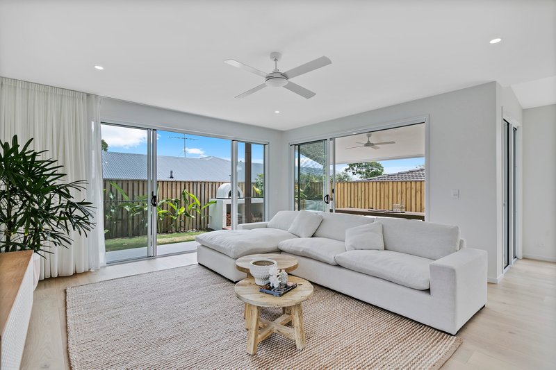 Photo - 2/71 Broadsea Avenue, Maroochydore QLD 4558 - Image 11