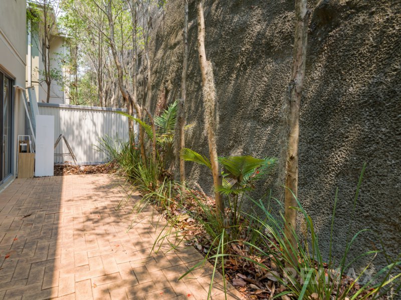 Photo - 27/1 Hinterland Dr , Mudgeeraba QLD 4213 - Image 10