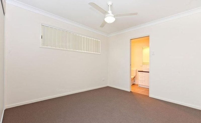 Photo - 2/71 Joffre Street, Wynnum QLD 4178 - Image 6