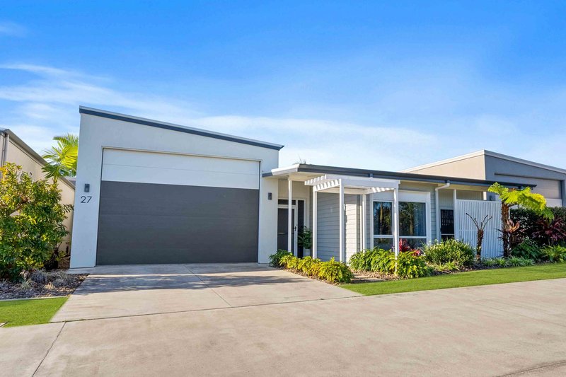 Photo - 27/1 Latitude Boulevard, Nikenbah QLD 4655 - Image 1