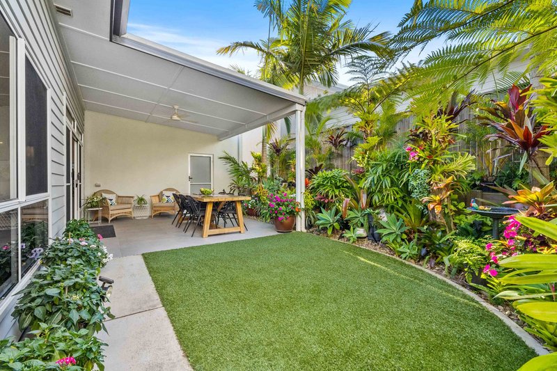 Photo - 27/1 Latitude Boulevard, Nikenbah QLD 4655 - Image 2
