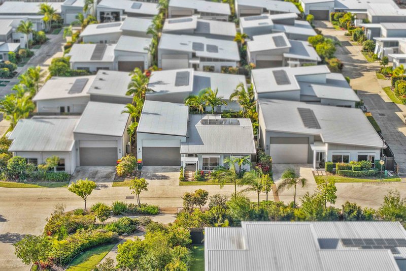 Photo - 27/1 Latitude Boulevard, Nikenbah QLD 4655 - Image 16