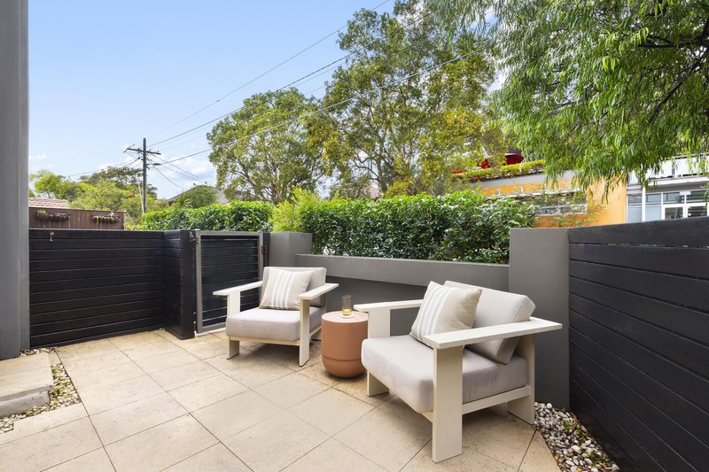 Photo - 2/71 Oakley Road, North Bondi NSW 2026 - Image 2