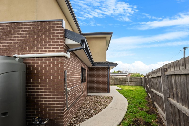 Photo - 2/71 Peppercorn Parade, Epping VIC 3076 - Image 13