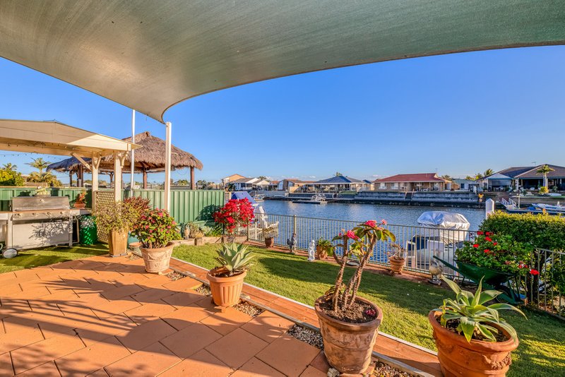 Photo - 2/71 Phoenix Avenue, Bongaree QLD 4507 - Image 13