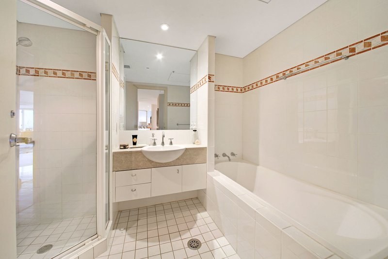 Photo - 2710/2 Quay Street, Haymarket NSW 2000 - Image 3
