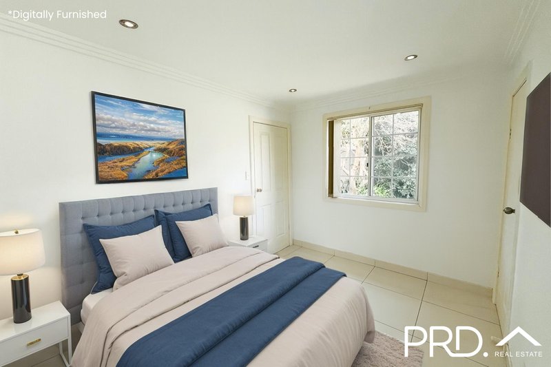 Photo - 2/711 Henry Lawson Drive, East Hills NSW 2213 - Image 4