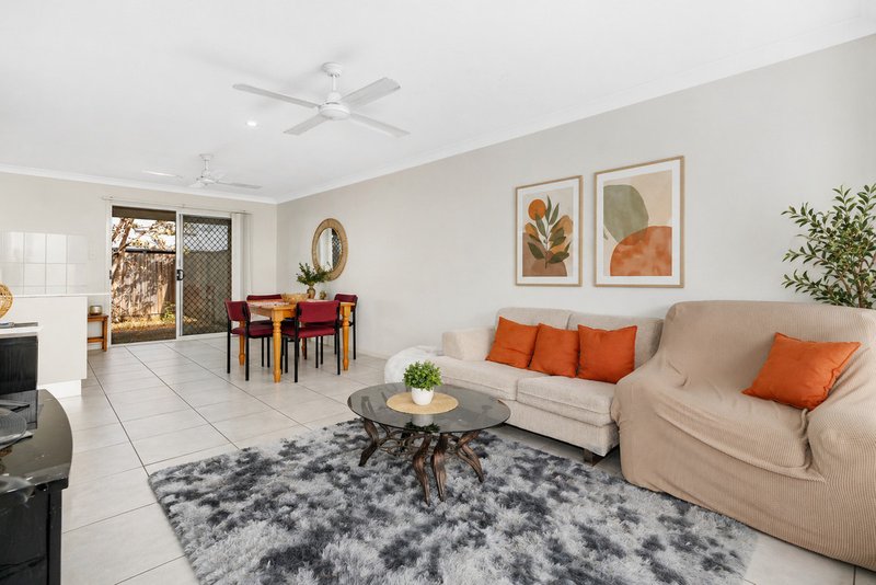 Photo - 27/111 Cowie Road, Carseldine QLD 4034 - Image 2