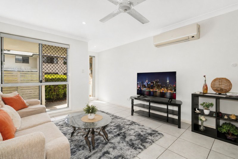Photo - 27/111 Cowie Road, Carseldine QLD 4034 - Image 3