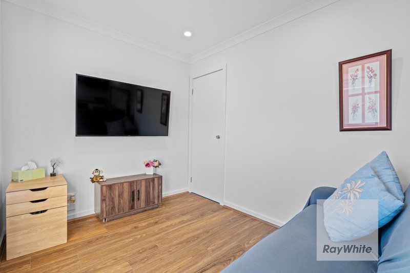 Photo - 27/12 Kirkland Court, Epping VIC 3076 - Image 4