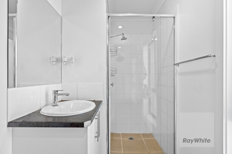 Photo - 27/12 Kirkland Court, Epping VIC 3076 - Image 5
