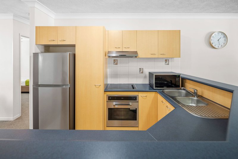 Photo - 271/2360 Gold Coast Highway, Mermaid Beach QLD 4218 - Image 4