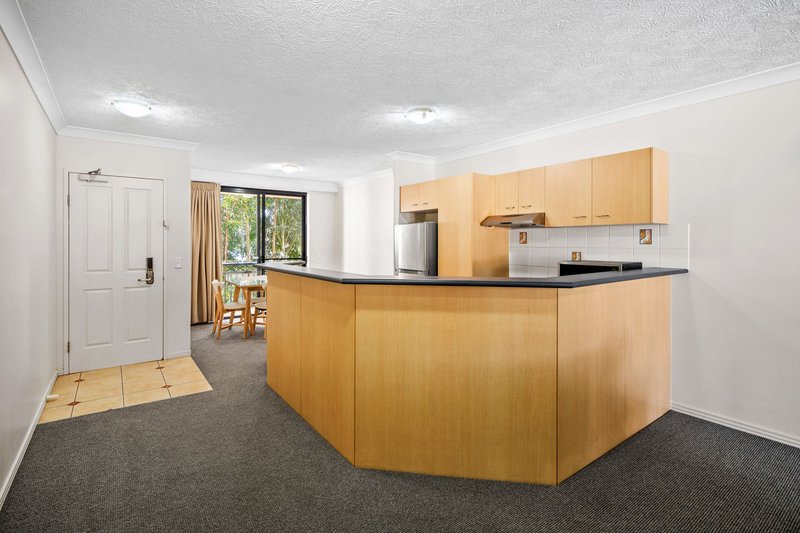 Photo - 271/2360 Gold Coast Highway, Mermaid Beach QLD 4218 - Image 5