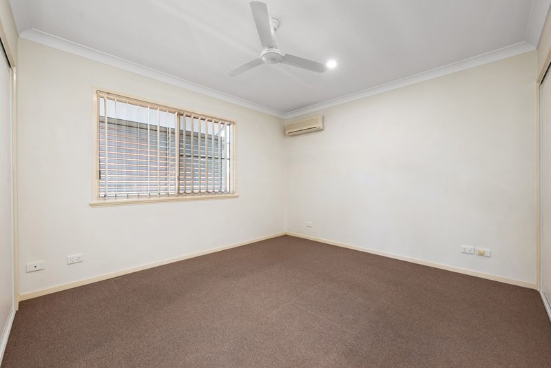 Photo - 2/713 Wynnum Road, Morningside QLD 4170 - Image 11