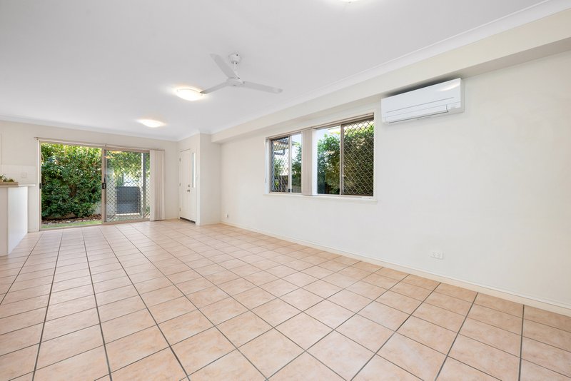 Photo - 2/713 Wynnum Road, Morningside QLD 4170 - Image 16