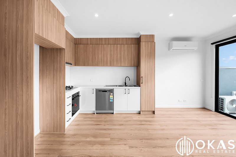 Photo - 2/715 Stud Road, Scoresby VIC 3179 - Image 4